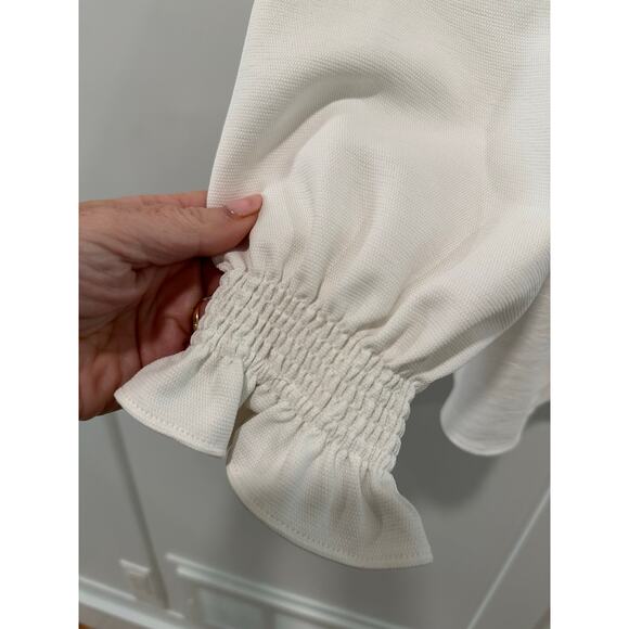 Tuckernuck Marguerite Off the Shoulder Blouse Size M - Picture 4 of 5